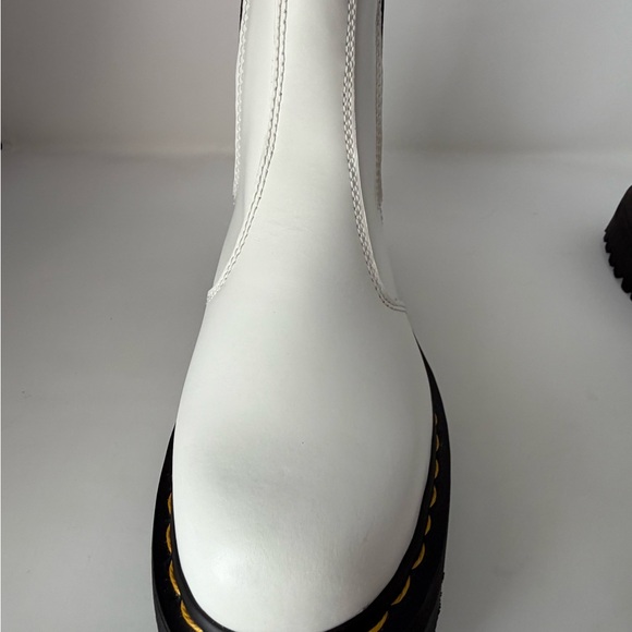 Dr. Martens 2976 Quad White Leather Chelsea Boots Women US 8 Slip Resistant - Picture 7 of 16